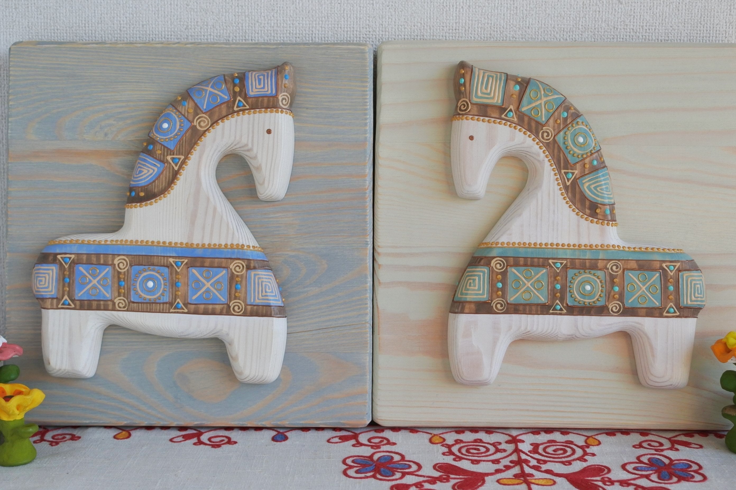 ロシア北西部の木製馬の壁掛け ロシア民芸品 ロシア雑貨いりえのほとり