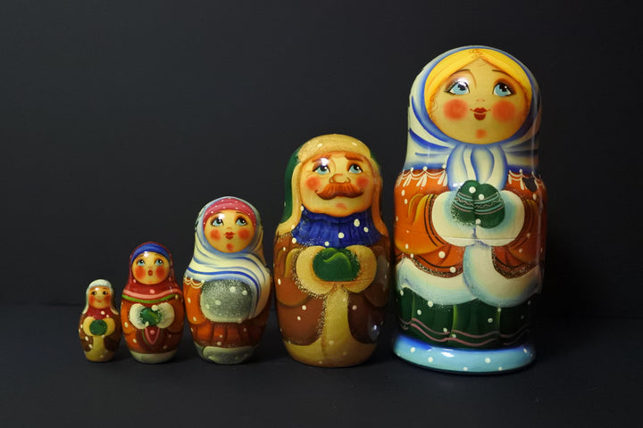 マトリョーシカ 雪の日 5P