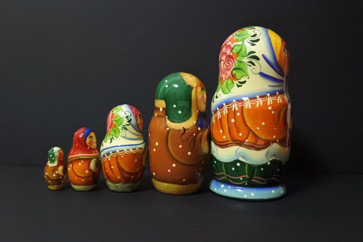 マトリョーシカ 雪の日 5P