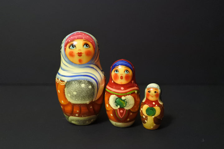 マトリョーシカ 雪の日 5P