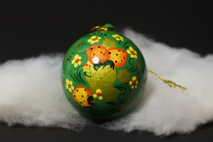 クリスマスボール ストロベリーGREEN D8