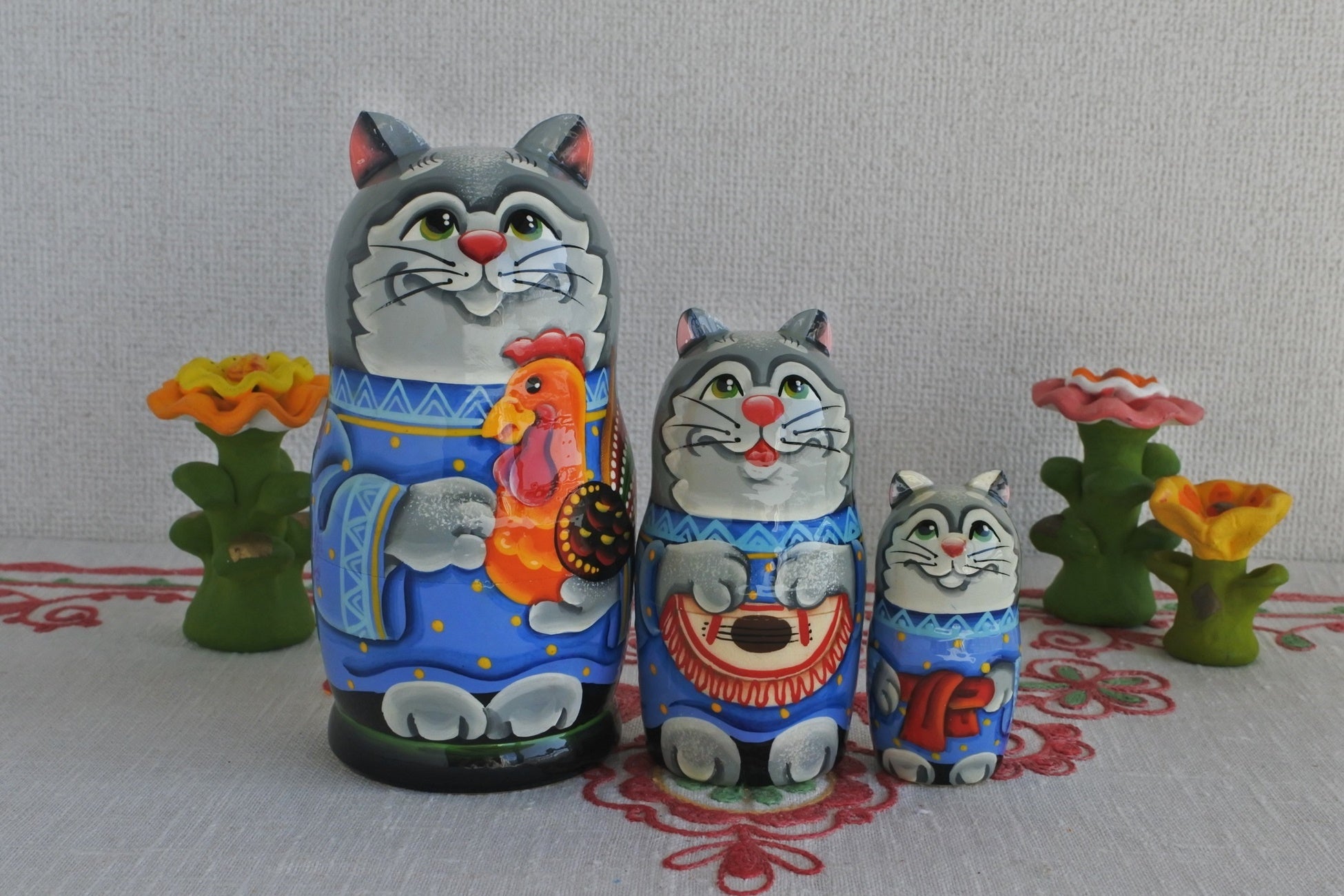 マトリョーシカ ロシア民話 猫とおんどり 3ピース ロシア民芸品 ロシア