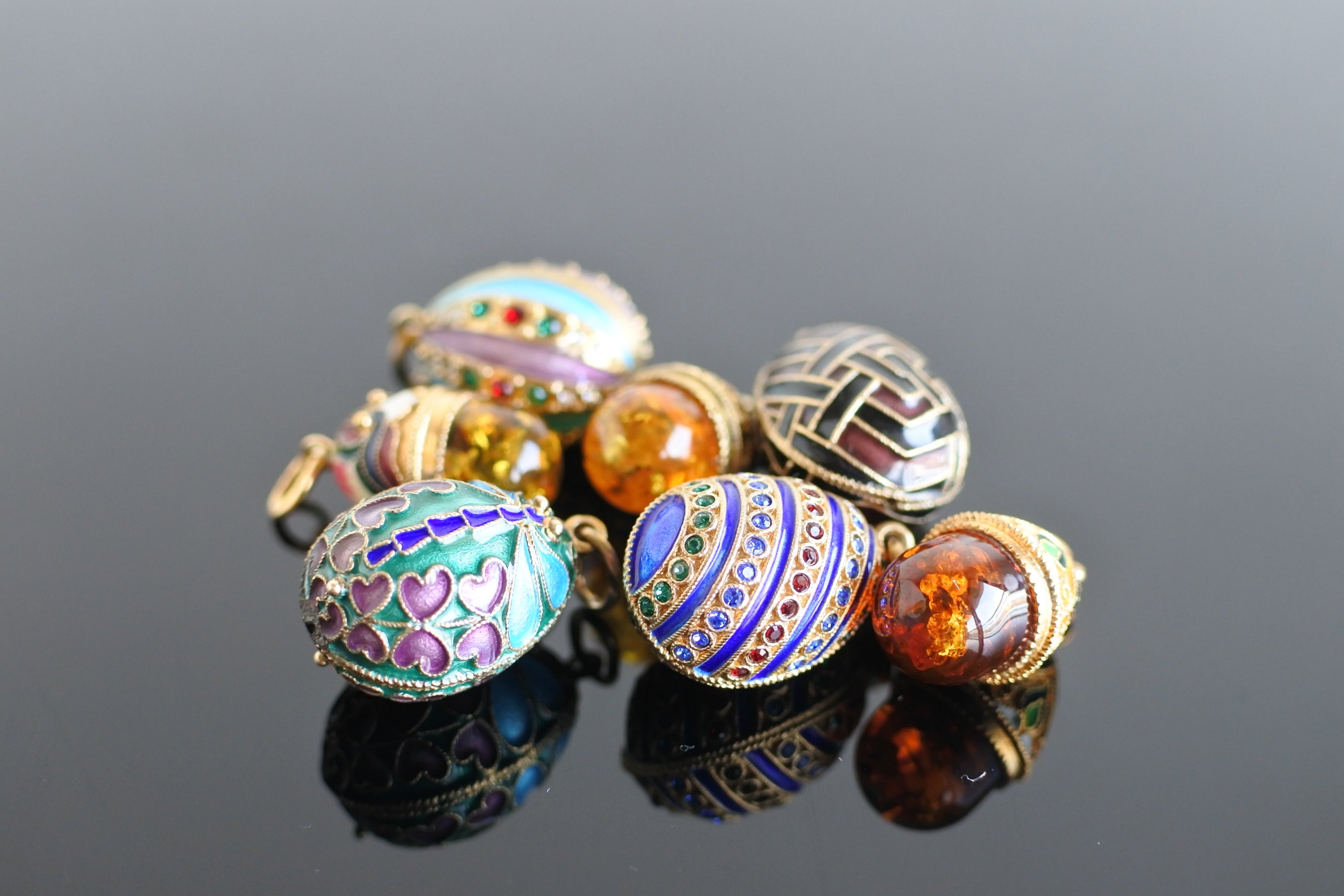 ロシア雑貨☆イースターエッグ鳥『フィンチ』Finchマトリョーシカ リダ工房 ロシア雑貨☆イースターエッグ鳥『フィンチ』Finchマトリョーシカ リダ