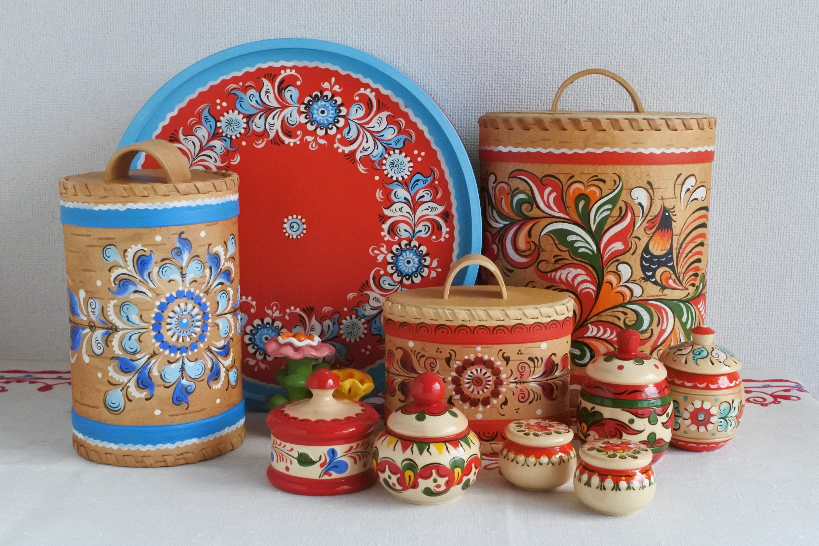 アルハンゲリスクの民芸 ロシア北方民芸 木箱 刺繍 リネン 白樺 幸せの