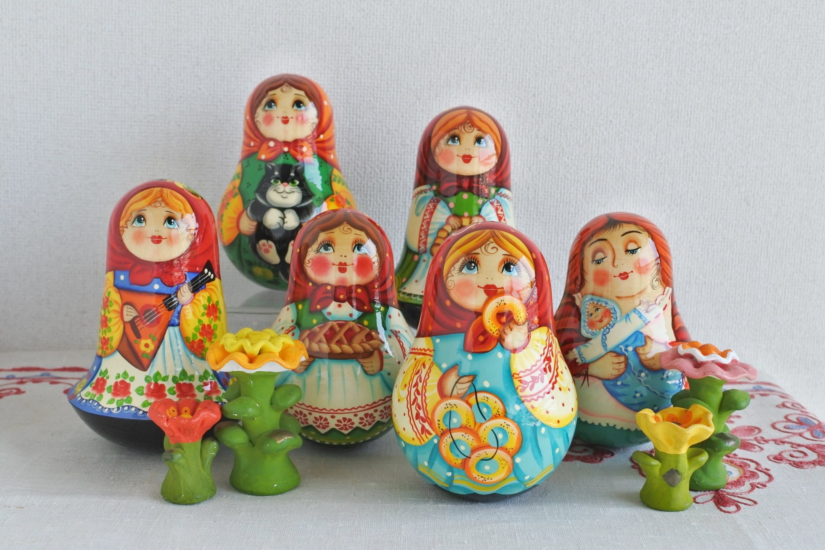 起き上がりこぼし ロシア民芸品 木工 音色 お祝い 贈答品 縁起物