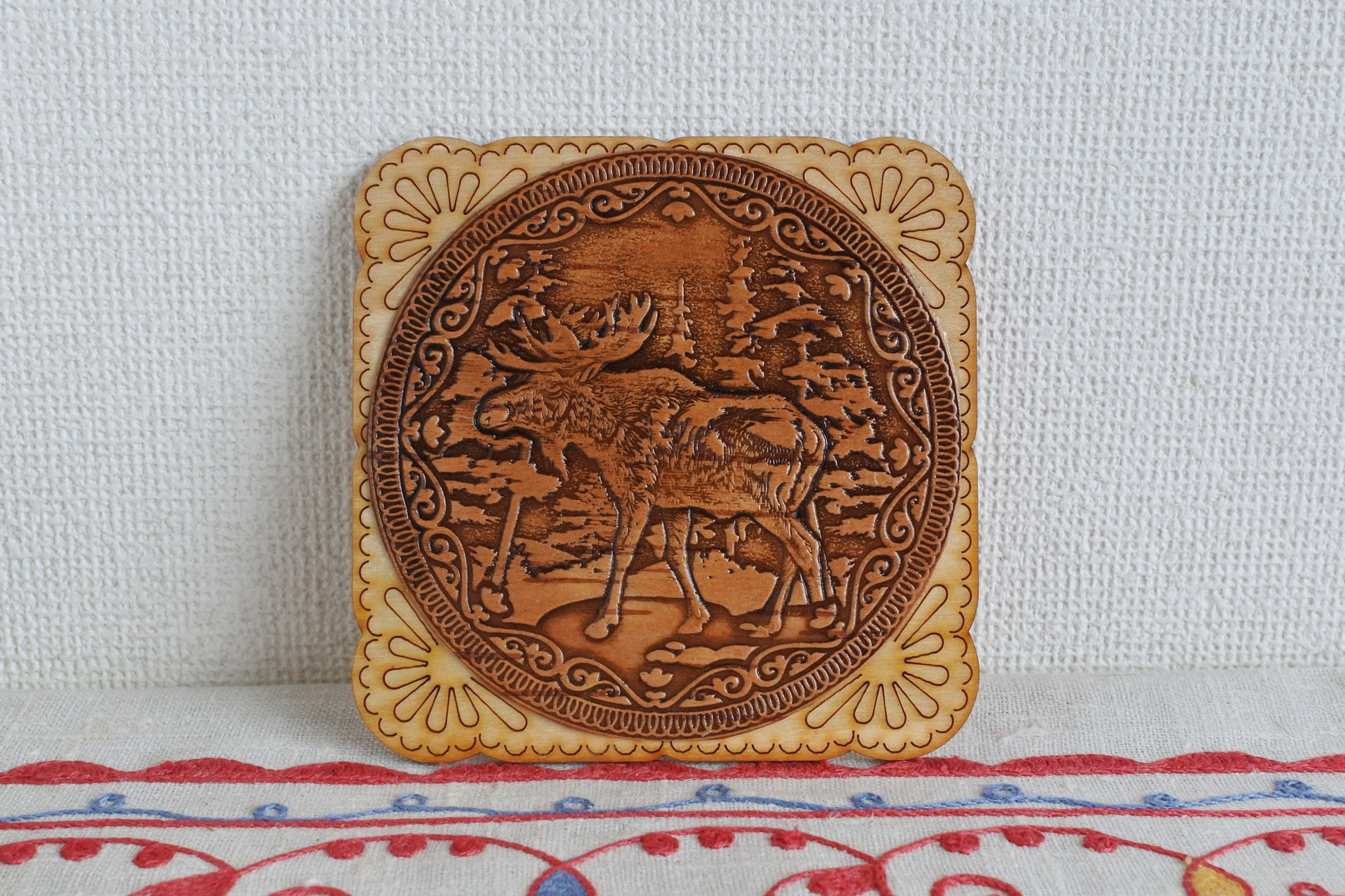 白樺の樹皮で作られたロシアの伝統的な茶器セット 6点セット 白樺細工ベレスタ 白樺樹皮 キッチン用品 スパイスセット コースター