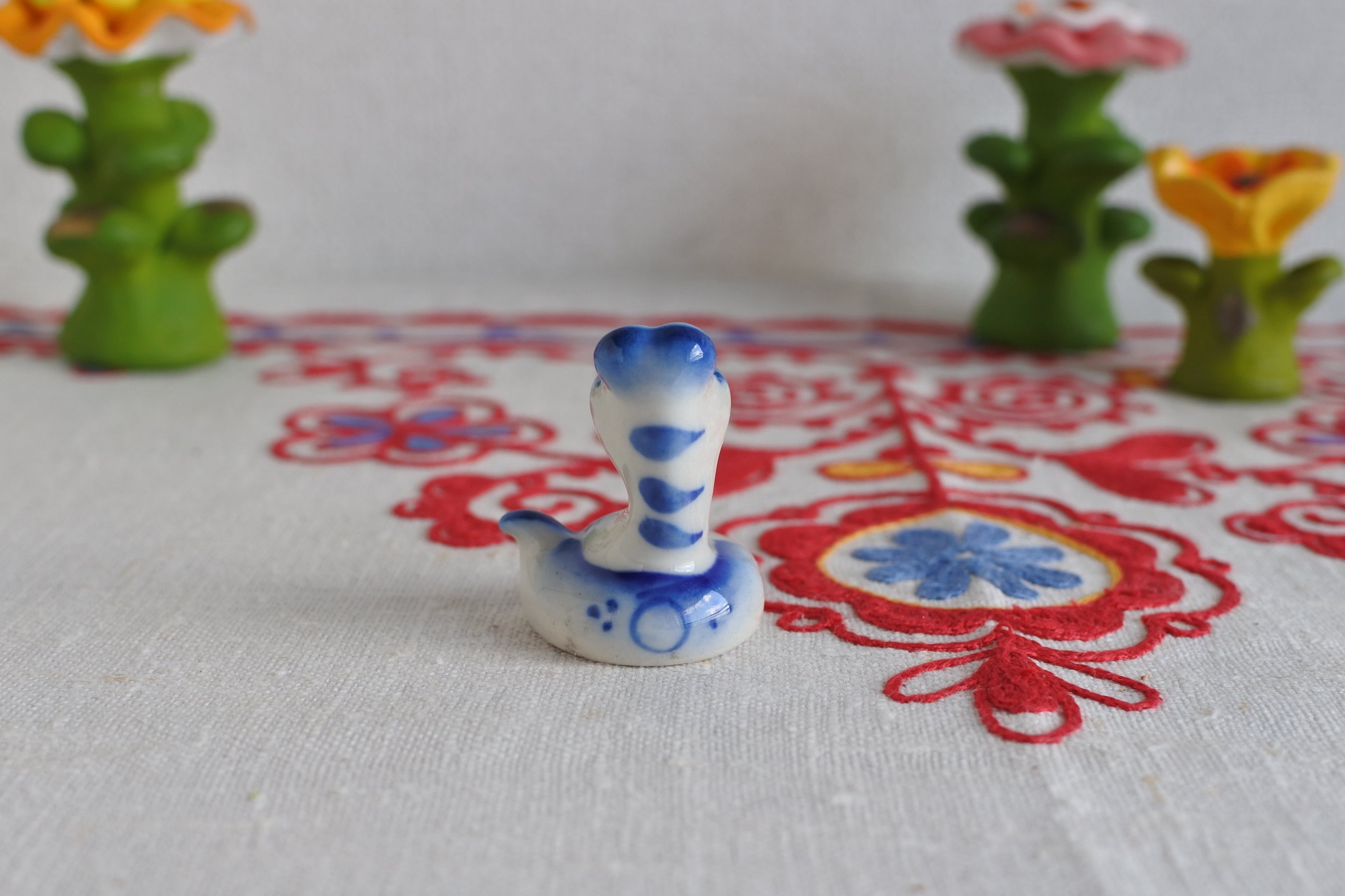 2025年干支 巳年 ヘビ 陶器人形 ロシア民芸品 ロシア雑貨いりえの