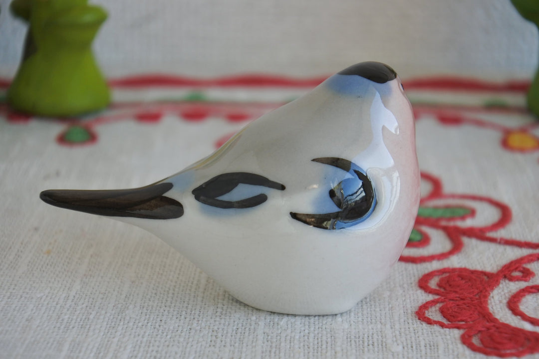 ロモノーソフ陶磁器　フィギア　鳥　スネギリ（日本名ウソ）オス