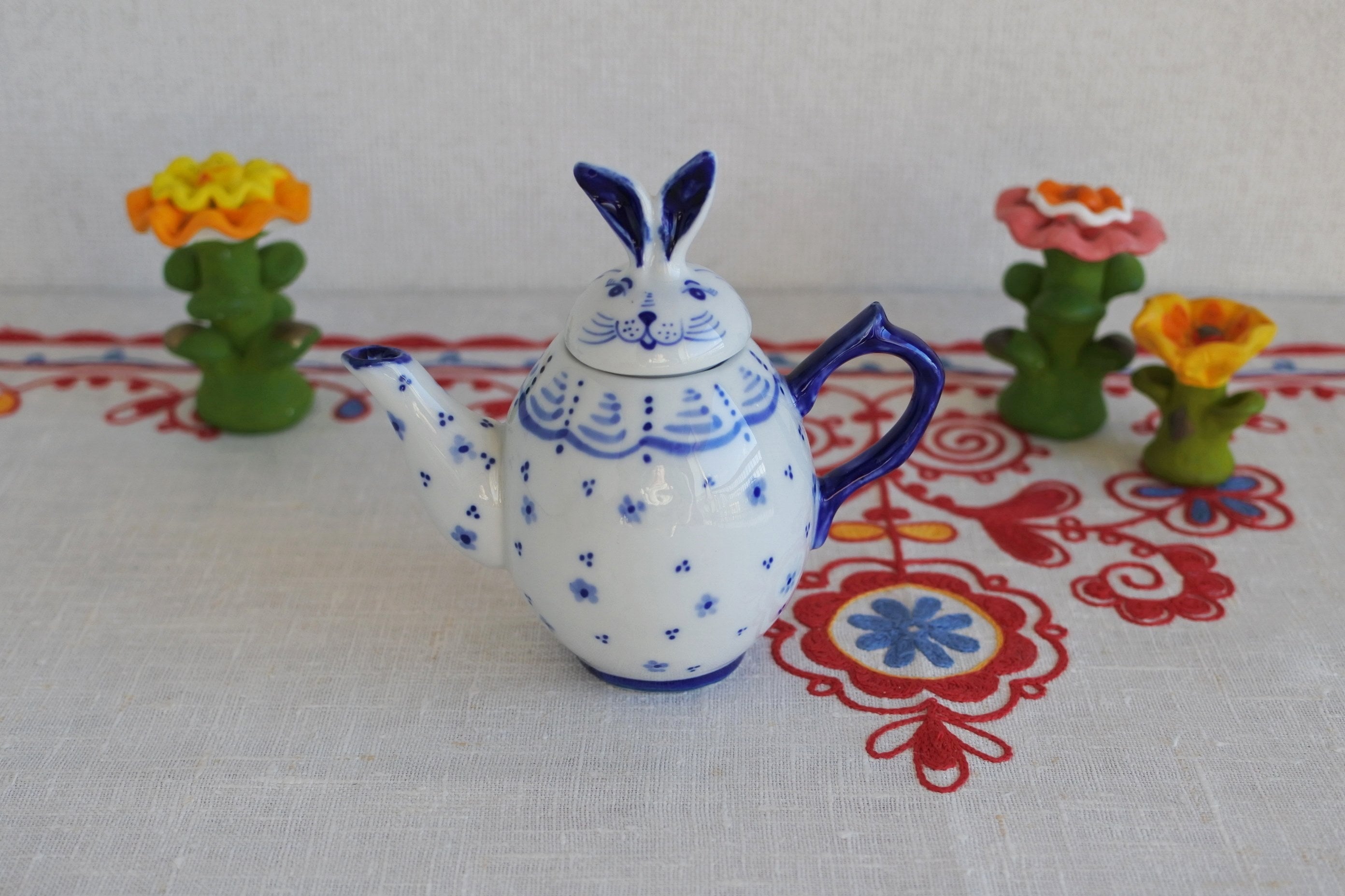 グジェリ陶器 うさぎのティーポット ロシア工芸品 ロシア製陶器 ロシア