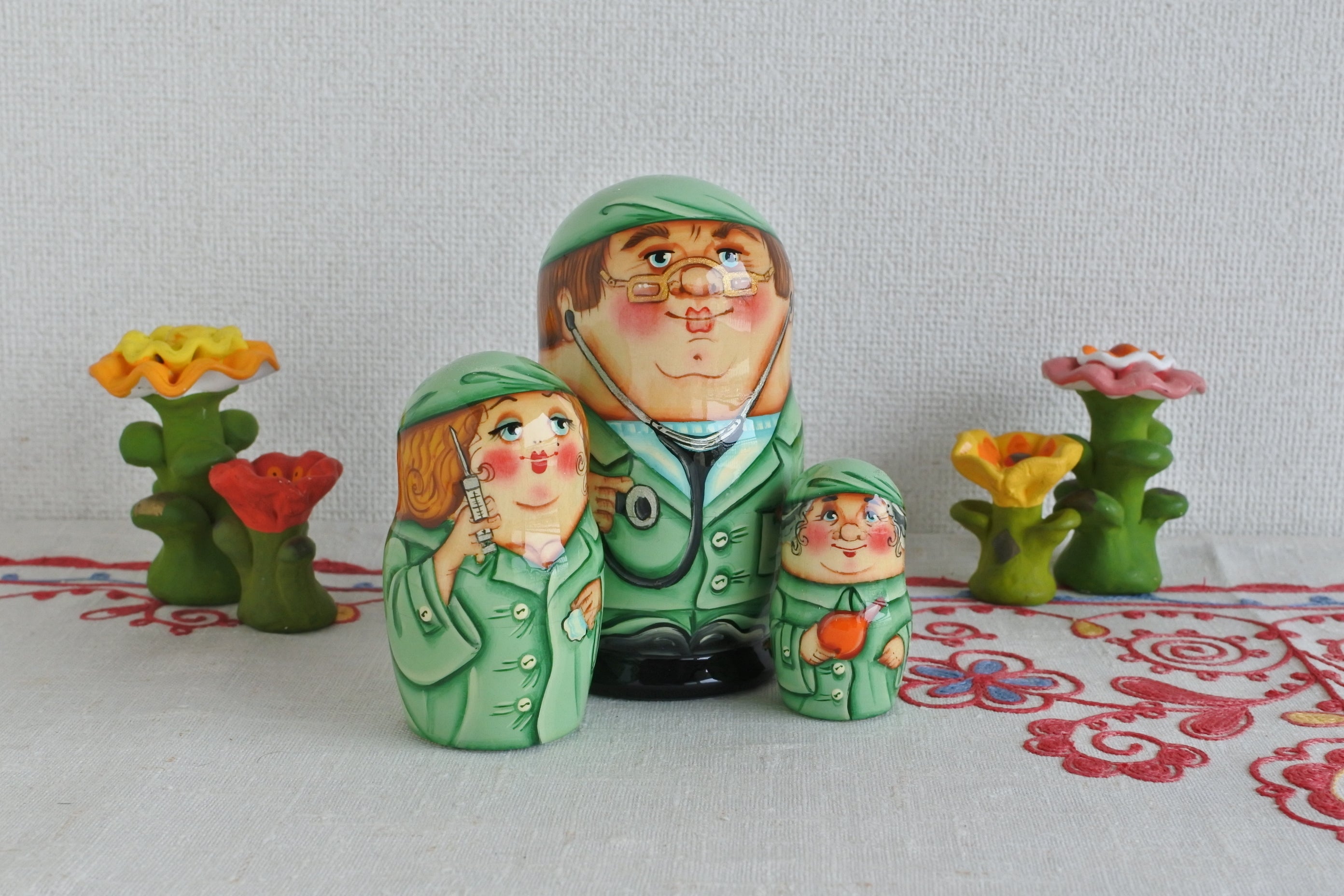 マトリョーシカ ドクター 3ピース ナース 医療従事者 ロシア民芸品