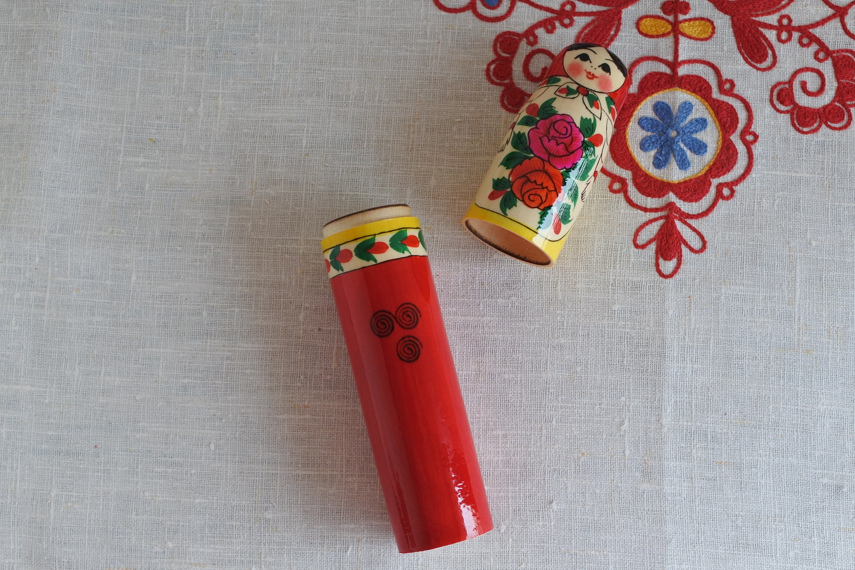 マトリョーシカのペンケース 女の子 木製民芸品 小物入れ ロシア雑貨い