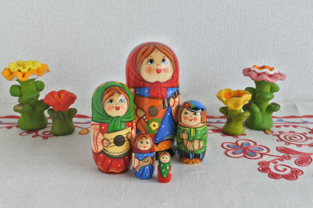 マトリョーシカ　ロシア民謡　5P