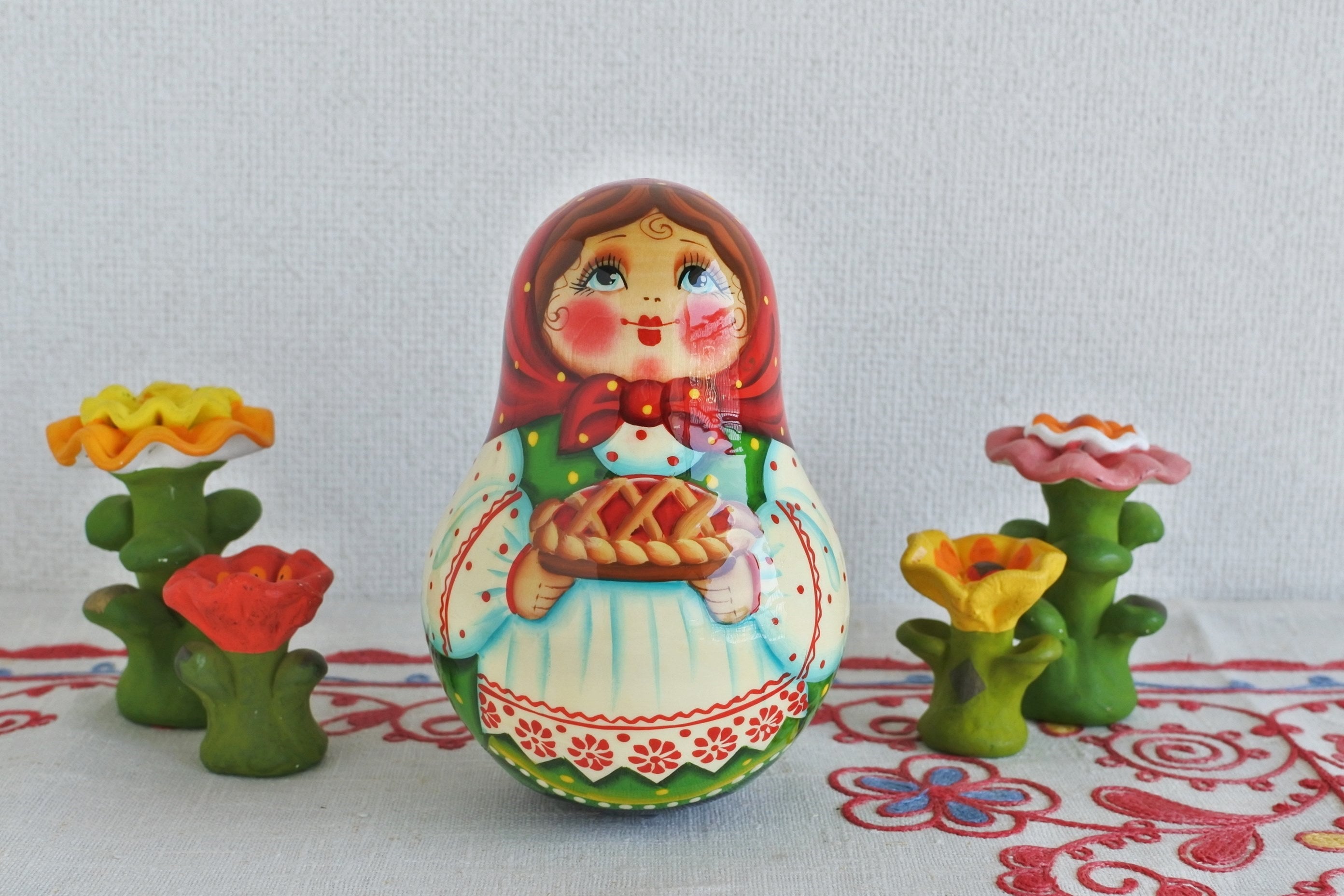 起き上がりこぼし ロシア民芸品 木工 音色 お祝い 贈答品 縁起物
