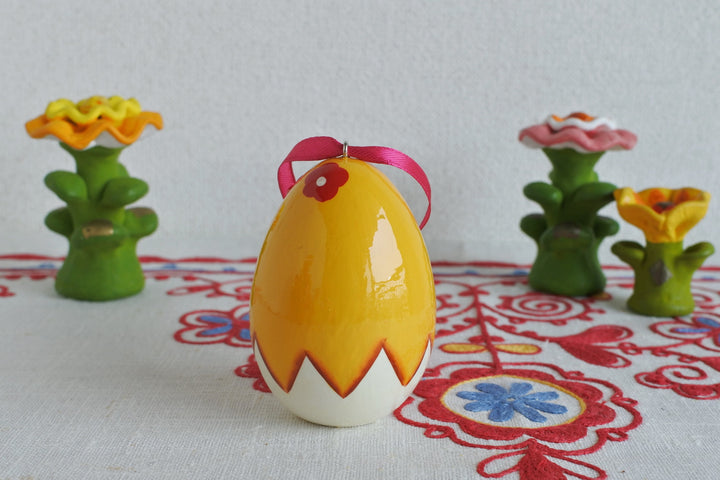 復活祭のオーナメント　生まれたてのヒヨコ