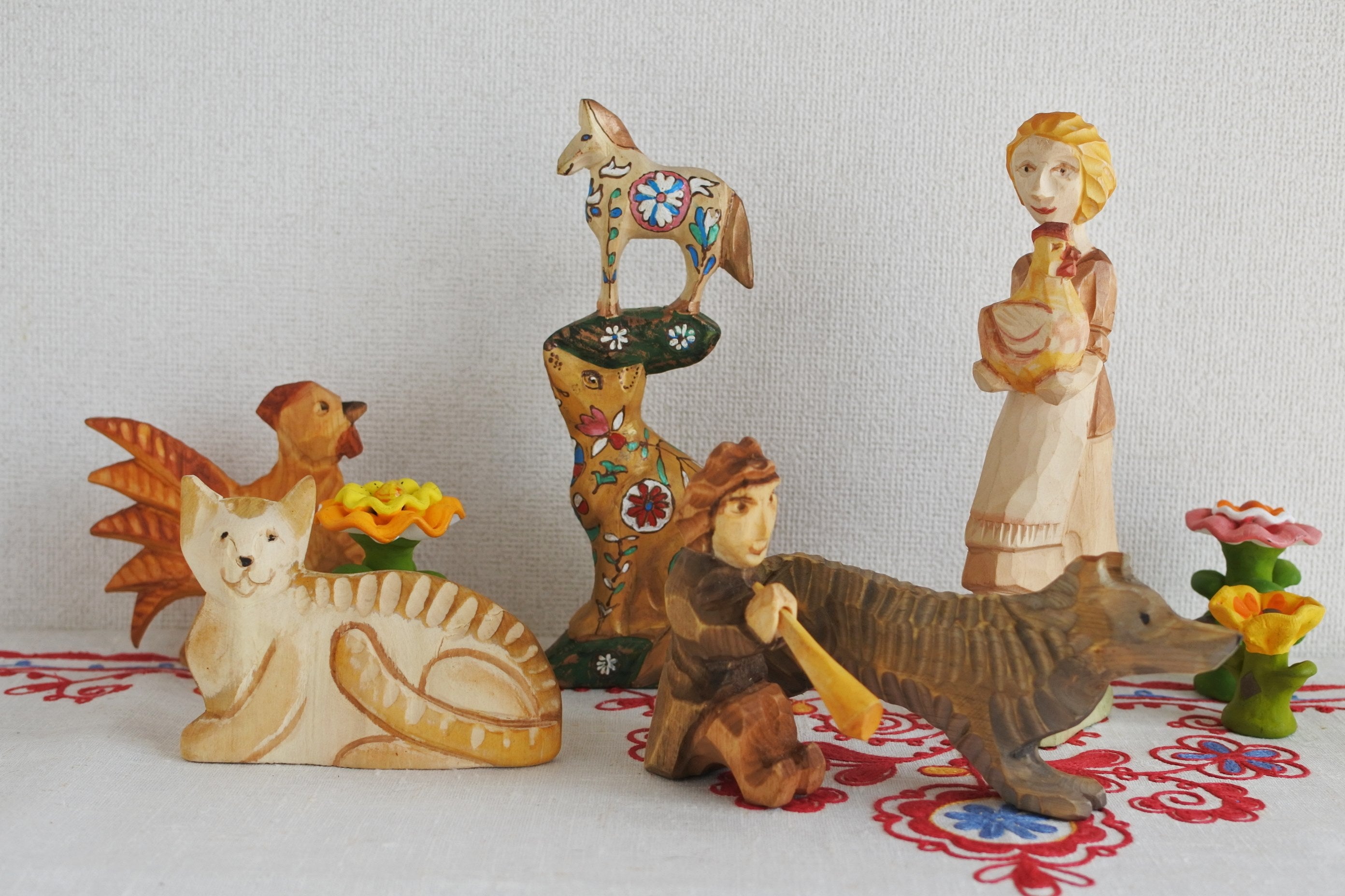 木製馬車 手彫り人形付き Amazon | ROKR 立体パズル 駅馬車 メカニカル オルゴール 電池不要