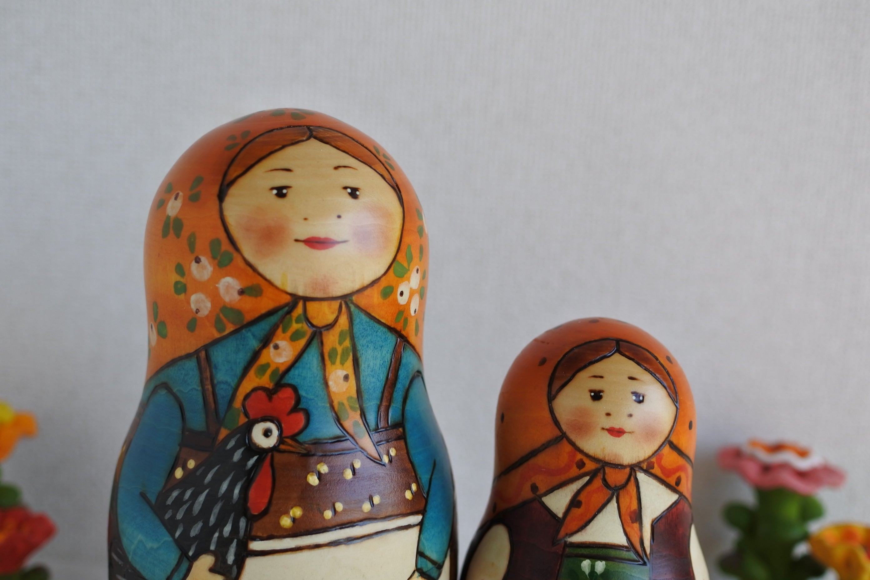 1900年復刻版マトリョーシカ 8ピース やまぶき色のプラトーク 一番最初