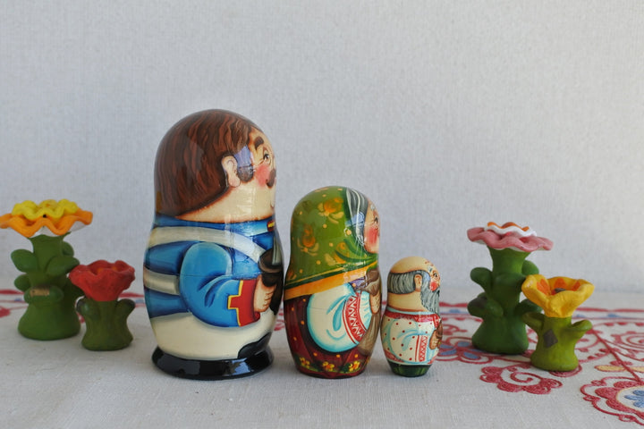 マトリョーシカ　ロシア民話　斧から粥　3P
