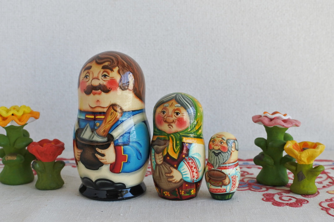 マトリョーシカ　ロシア民話　斧から粥　3P