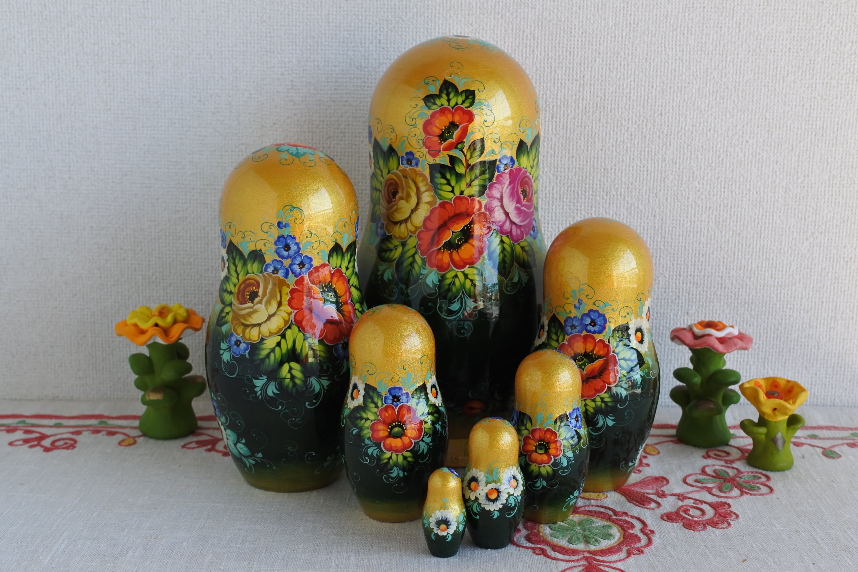 ナターリャ・ベルシーニナのマトリョーシカ ブーケ 7ピース ゴールド