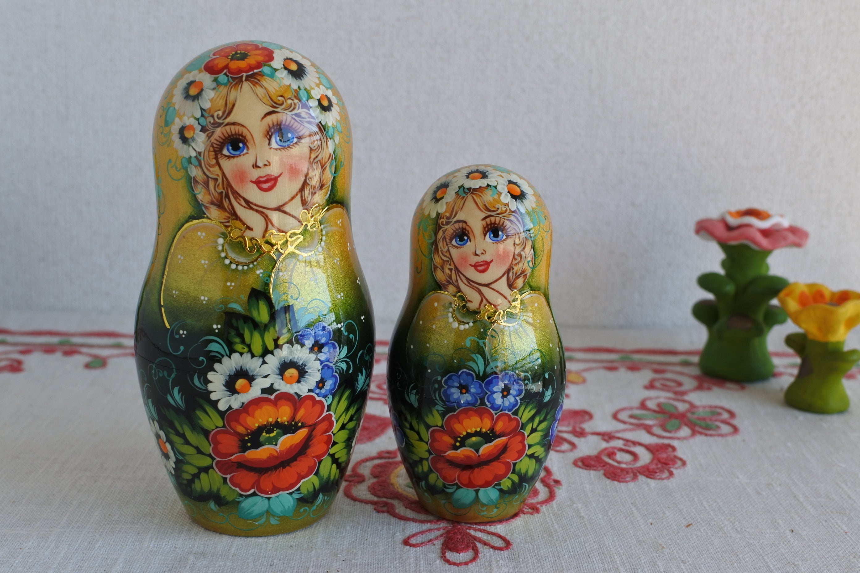 ナターリャ・ベルシーニナのマトリョーシカ ブーケ 7ピース ゴールド