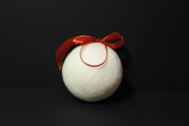 ウールのクリスマスボール　アルハンゲリスク　メゼーニの鹿　