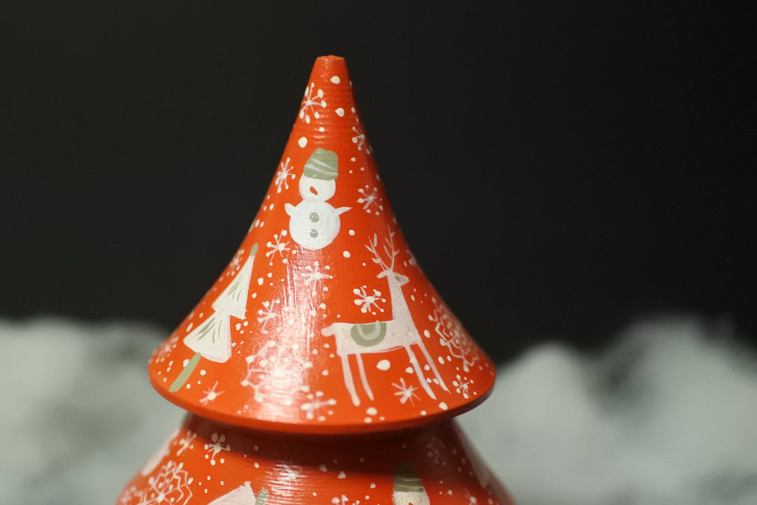 エレナ・カルポワのクリスマス　クリスマスの起き上がりこぼし　赤いツリー