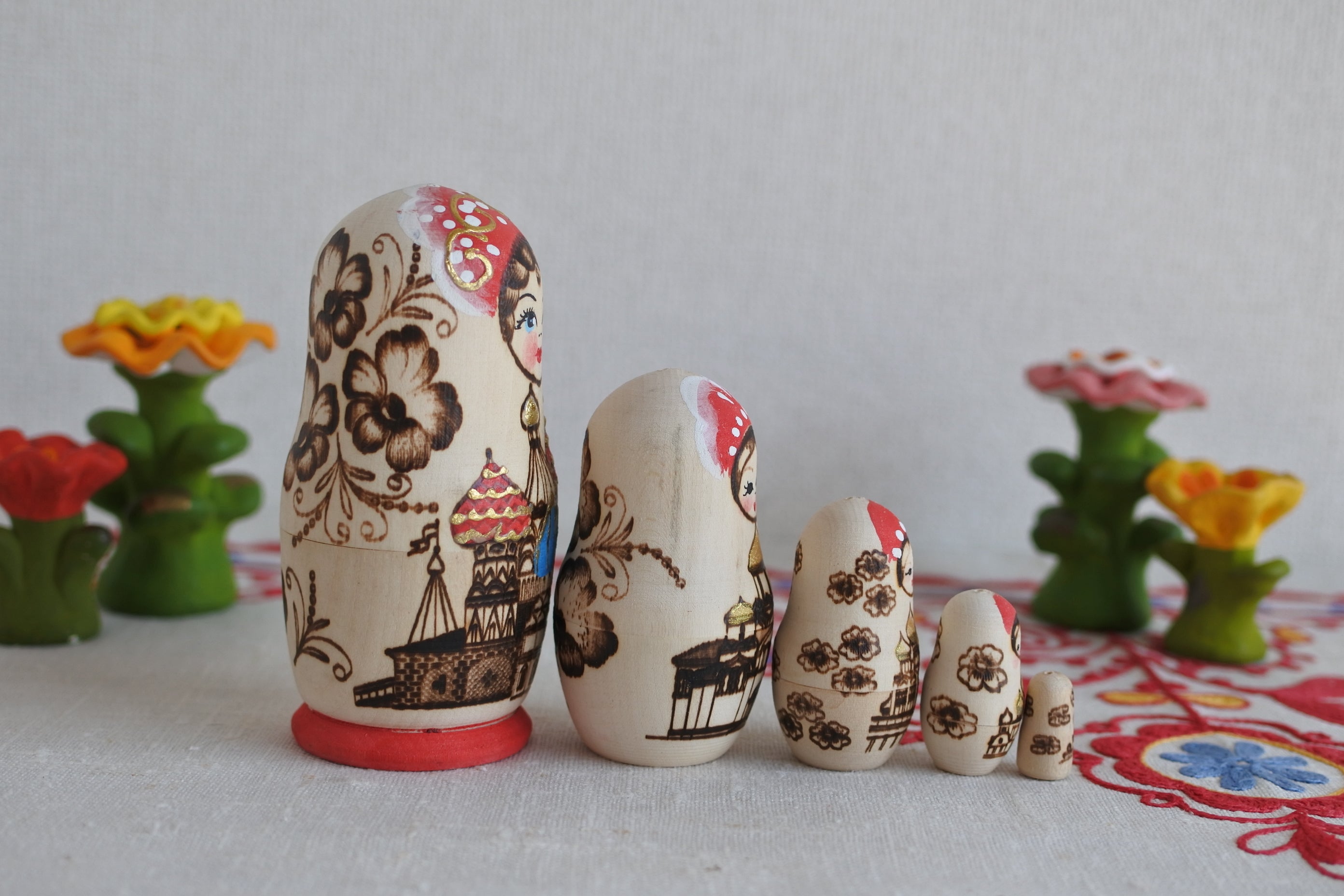 ロシア雑貨 プーシキン原作サルタン皇帝民話マトリョーシカ(5P)オルガ