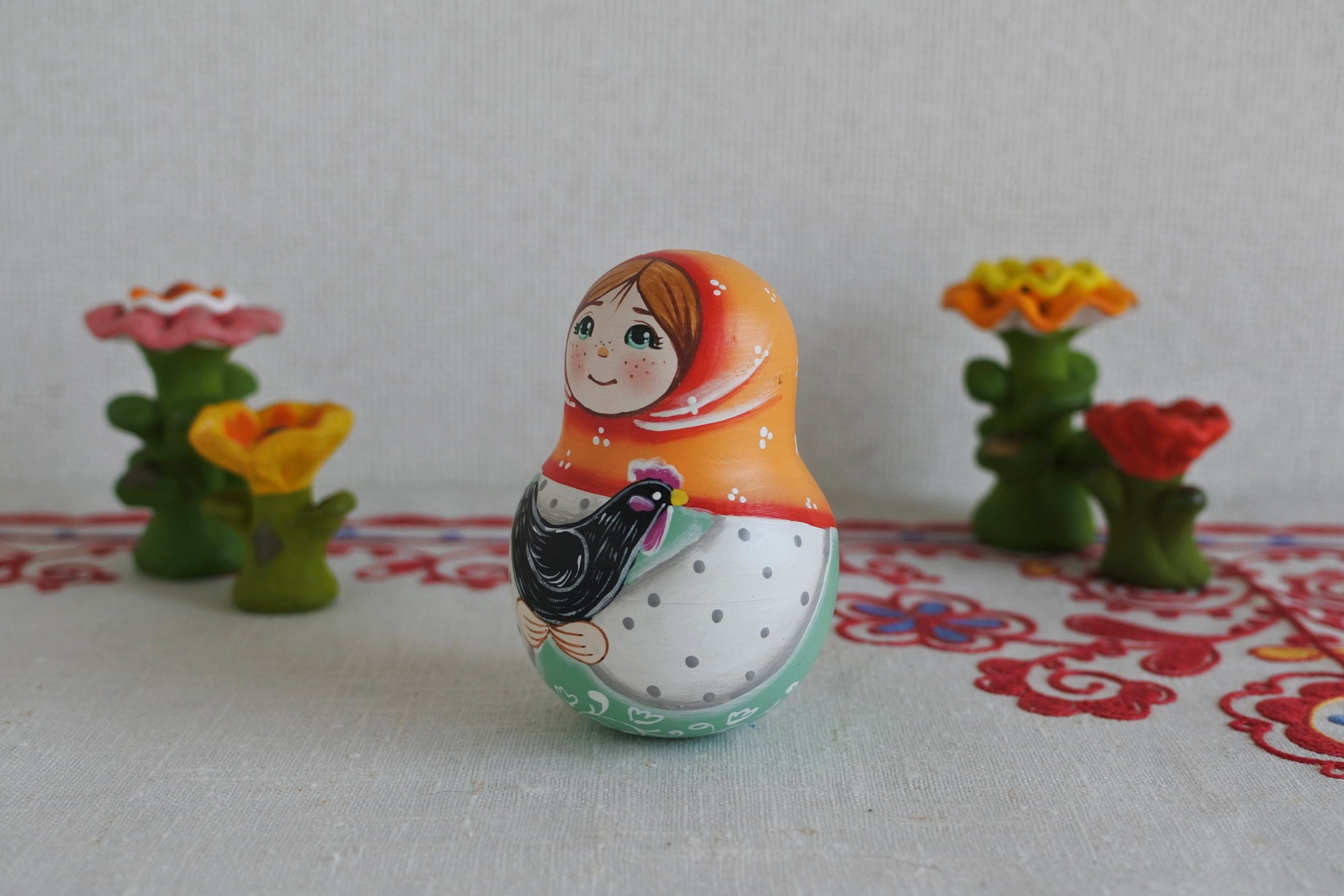 ロシア雑貨☆民族衣装起き上がりこぼし♪グースKokoshnikココシニク 新春セール♪ロシア雑貨☆起き上がりこぼし♪伝統衣装