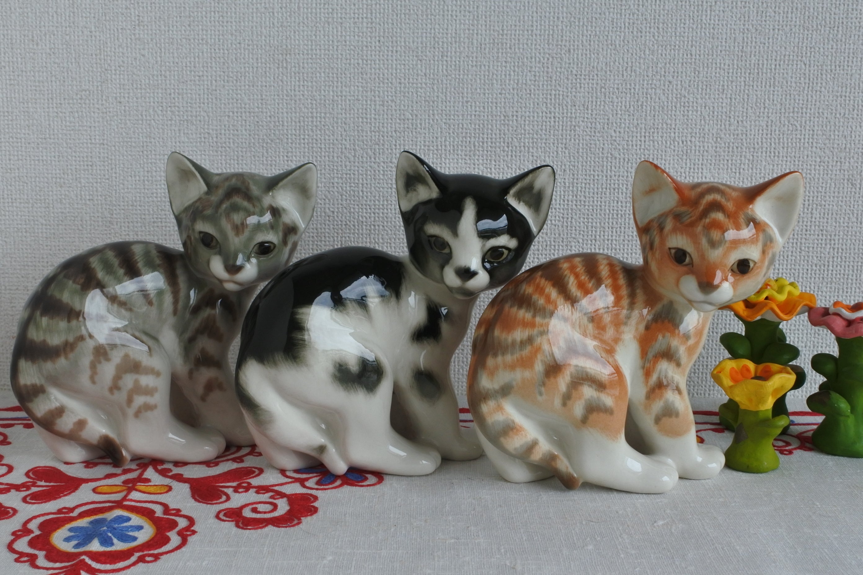LOMONOSOV ロモノーソフ 犬の置物 陶器製 Amazon.co.jp: Lomonosov Imperial磁器Collectibleリアルな置物