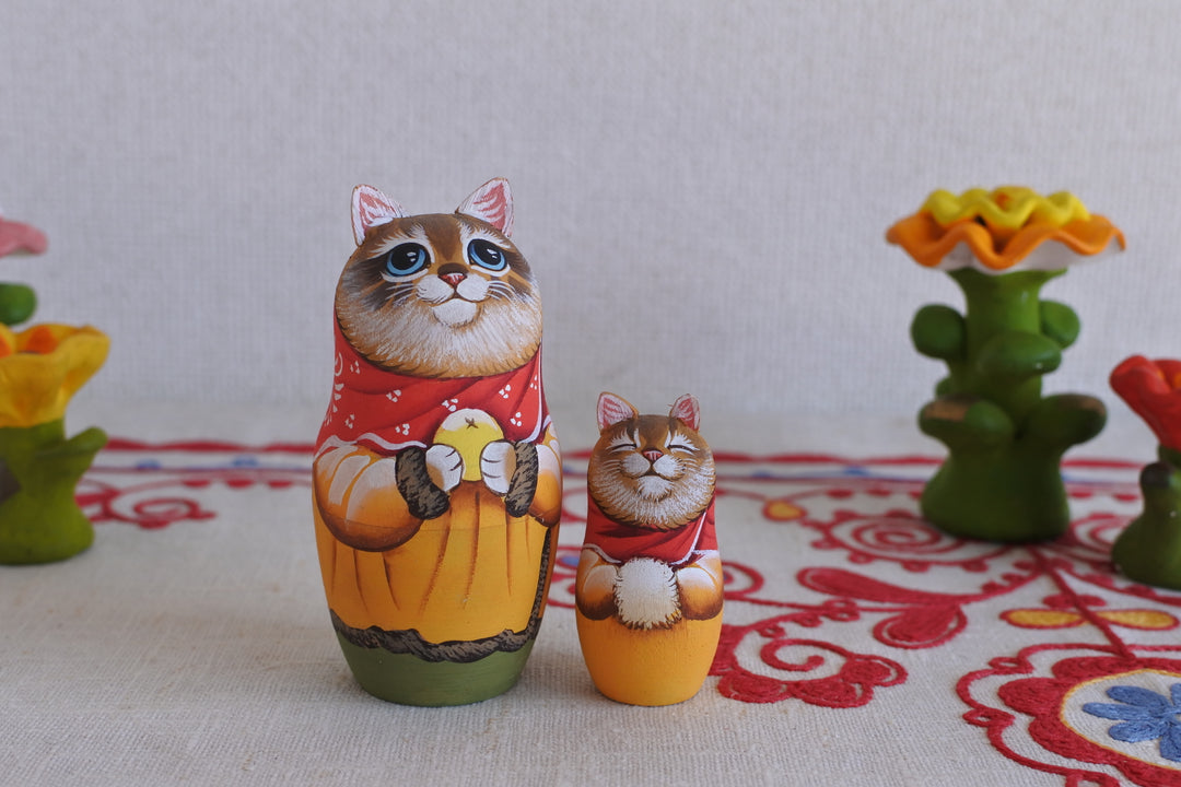 マリア・リューチコワの猫マトリョーシカ　ムールマンスクで暮らす猫　3P