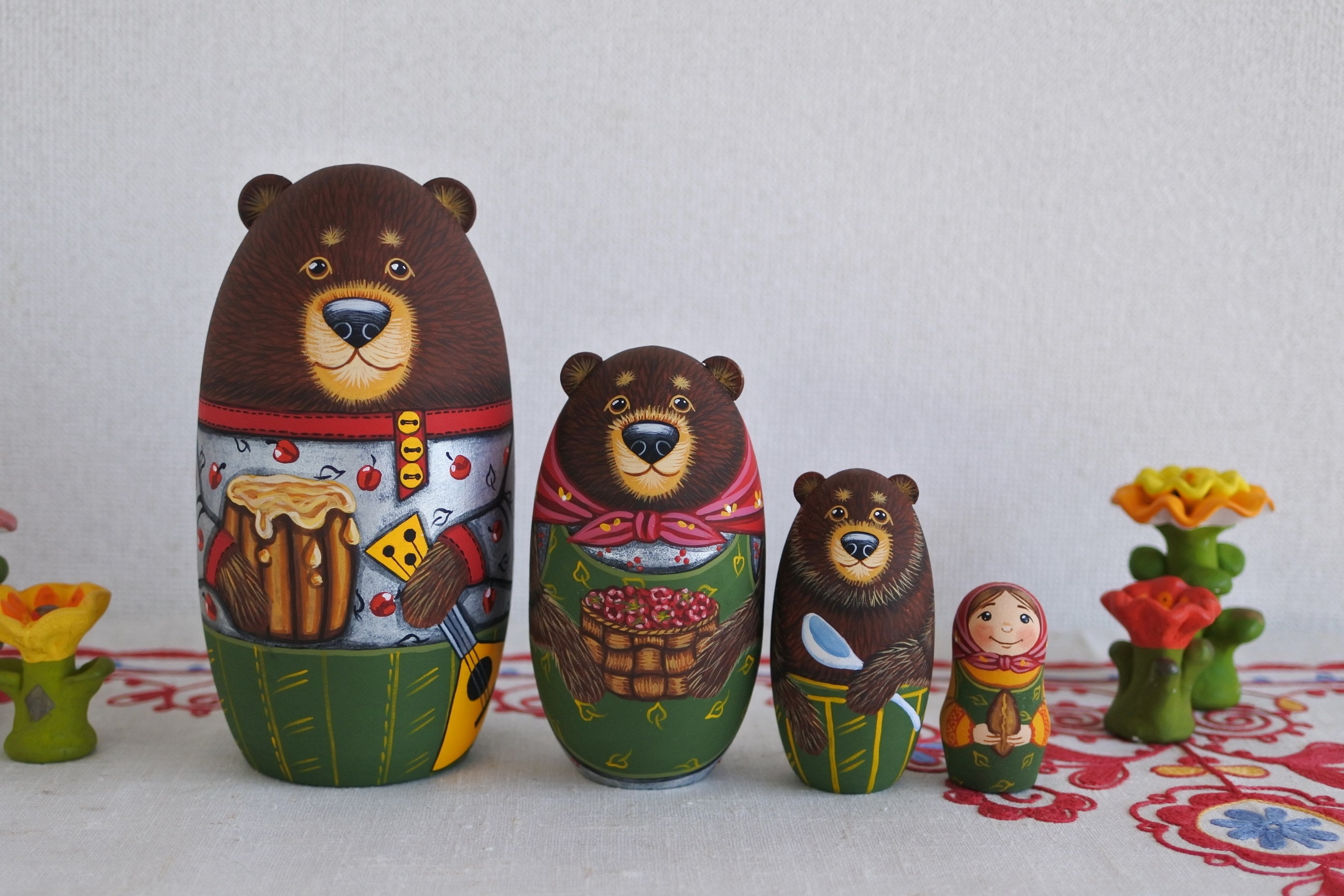 エカテリーナ・ペトゥホワのマトリョーシカ 3びきのくま 4ピース 民話
