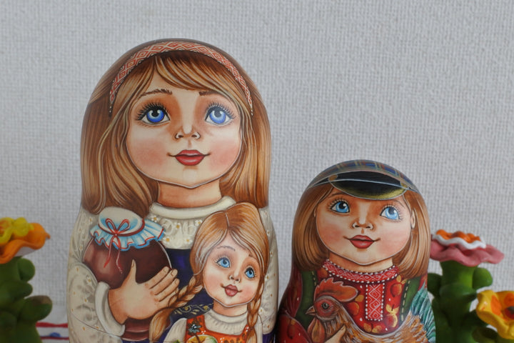 タチアナ・イワノワのマトリョーシカ　りんごの収穫　5P