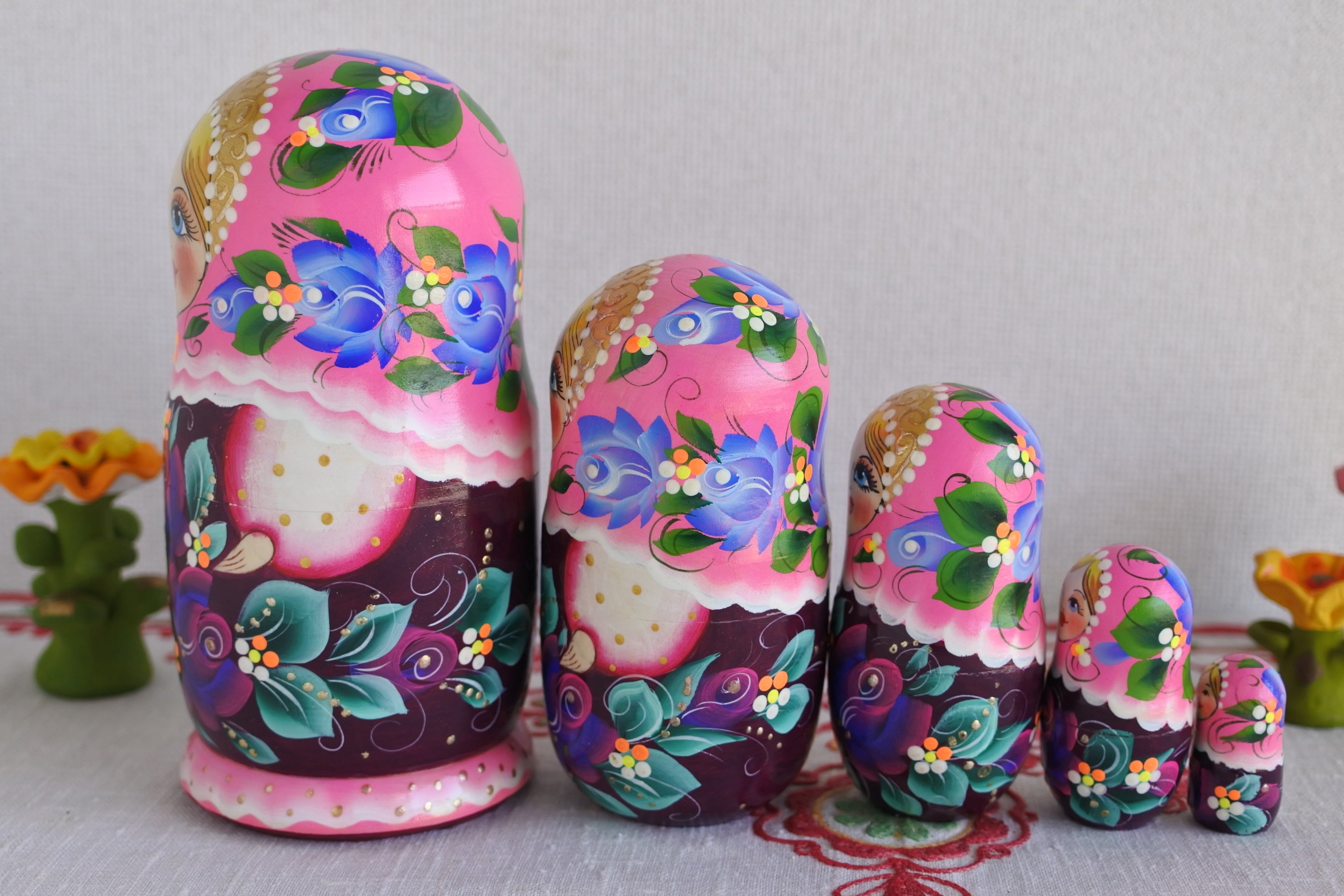 ロシア雑貨 マトリョーシカ 夏のおとぎ話 ピンク パープル 5ピース