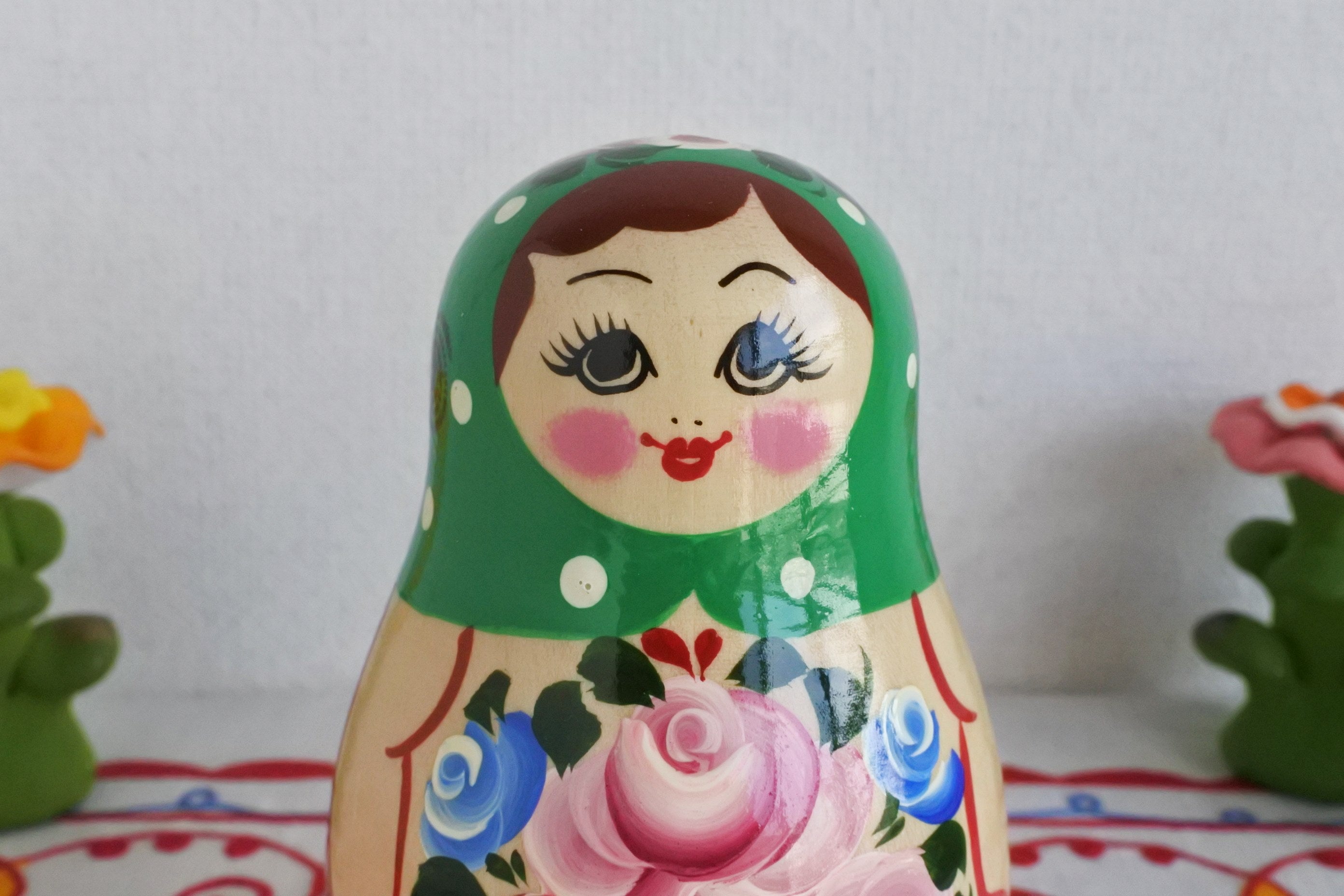 8月感謝価格♪ロシア雑貨☆民族衣装起き上がりこぼし『プラトークC』マトリョーシカ ロシア雑貨店マリンカ / タチアナ・オレニコワ作 起き上がり小