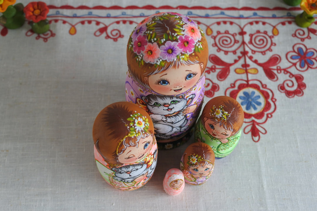 リディヤ・ヴィシュニャフスカのマトリョーシカ　ジューコフ家の猫　5P