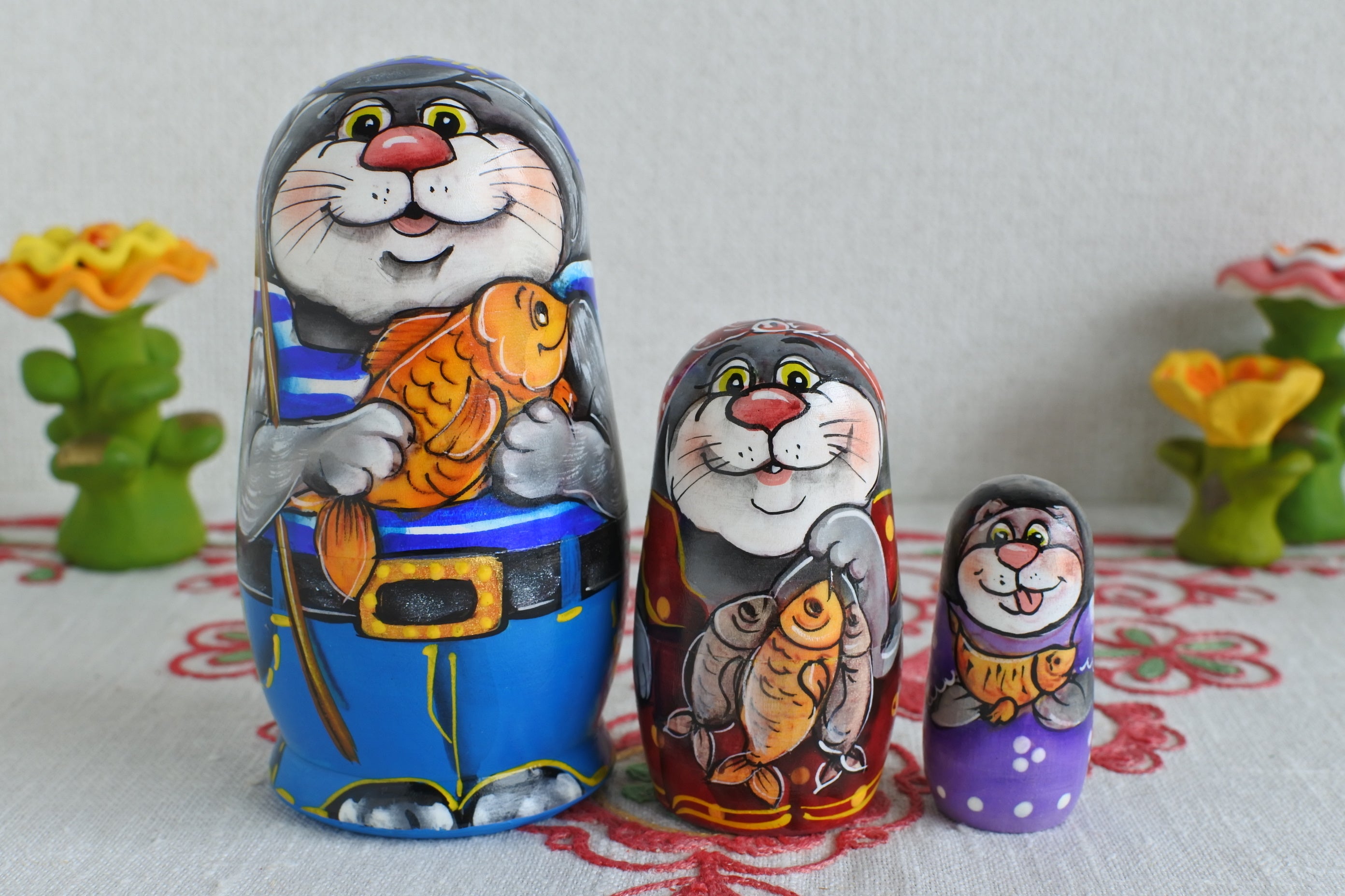 マトリョーシカ 猫の海釣り 3ピース ロシア民芸品 猫マトリョーシカ