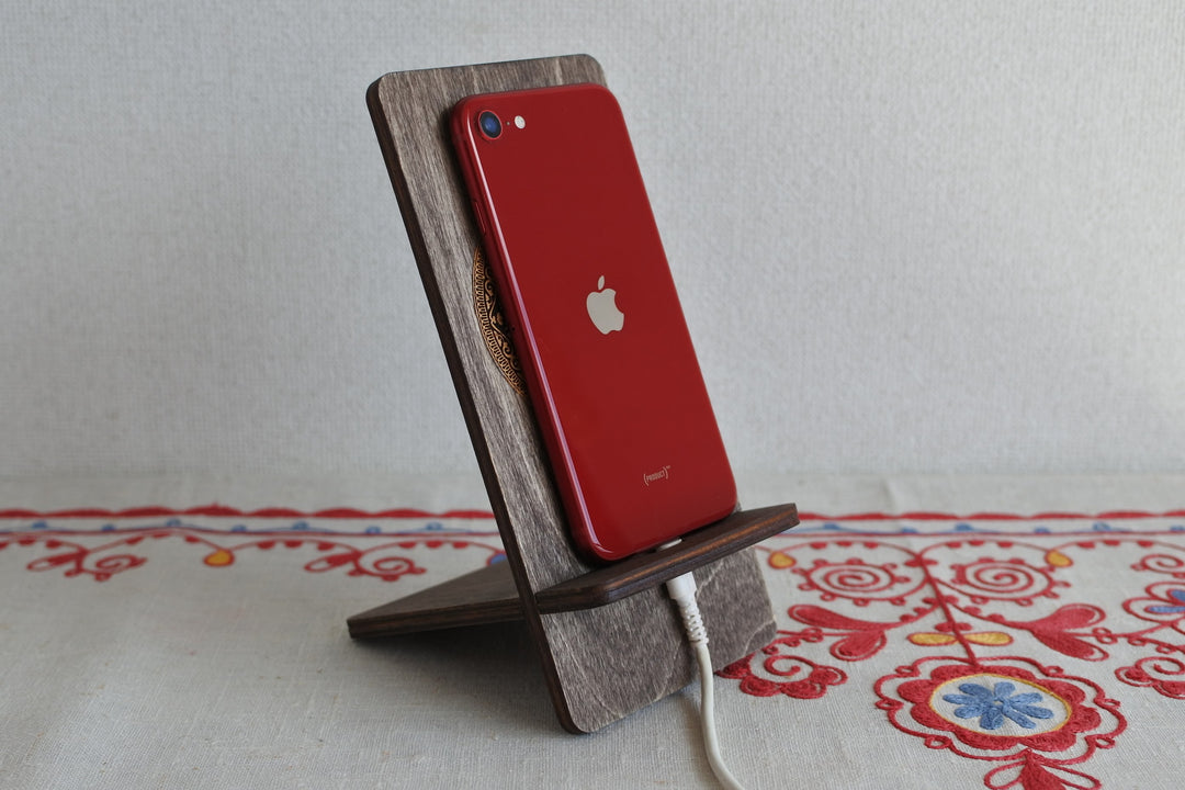 白樺細工ベレスタ　モバイルスタンド　シベリアのくま