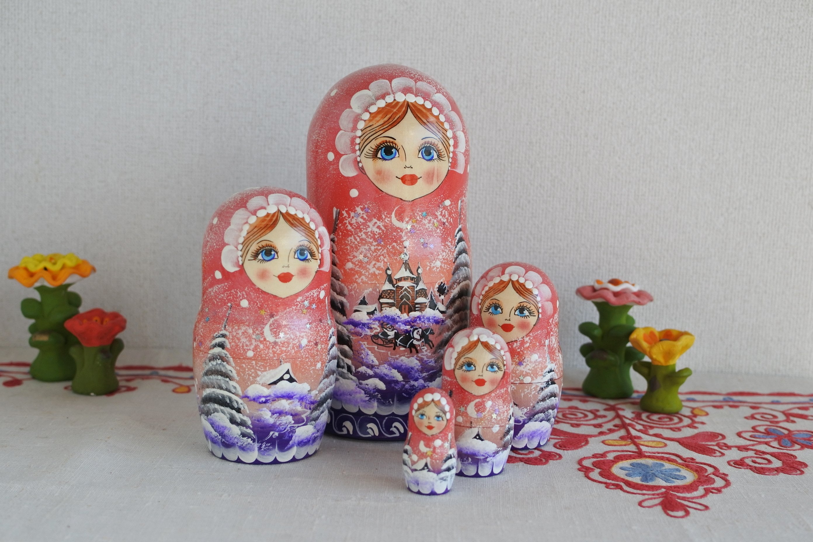 ロシア作家　マトリョーシカ 楽天市場】ロシア 人形 マトリョーシカ クリスマス 民芸品