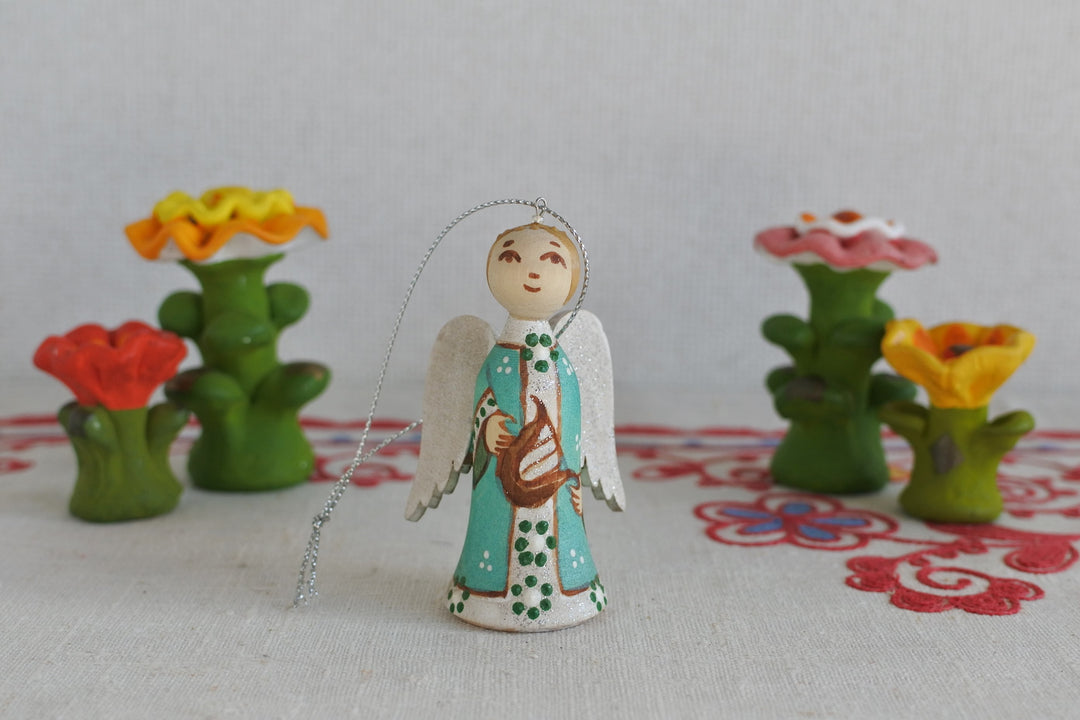 オリガ・アタジャーノワのクリスマスオーナメント　天使