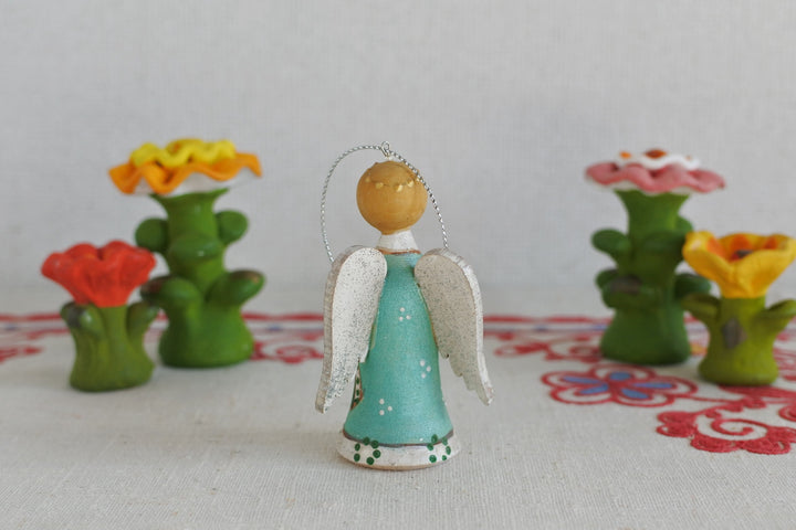 オリガ・アタジャーノワのクリスマスオーナメント　天使