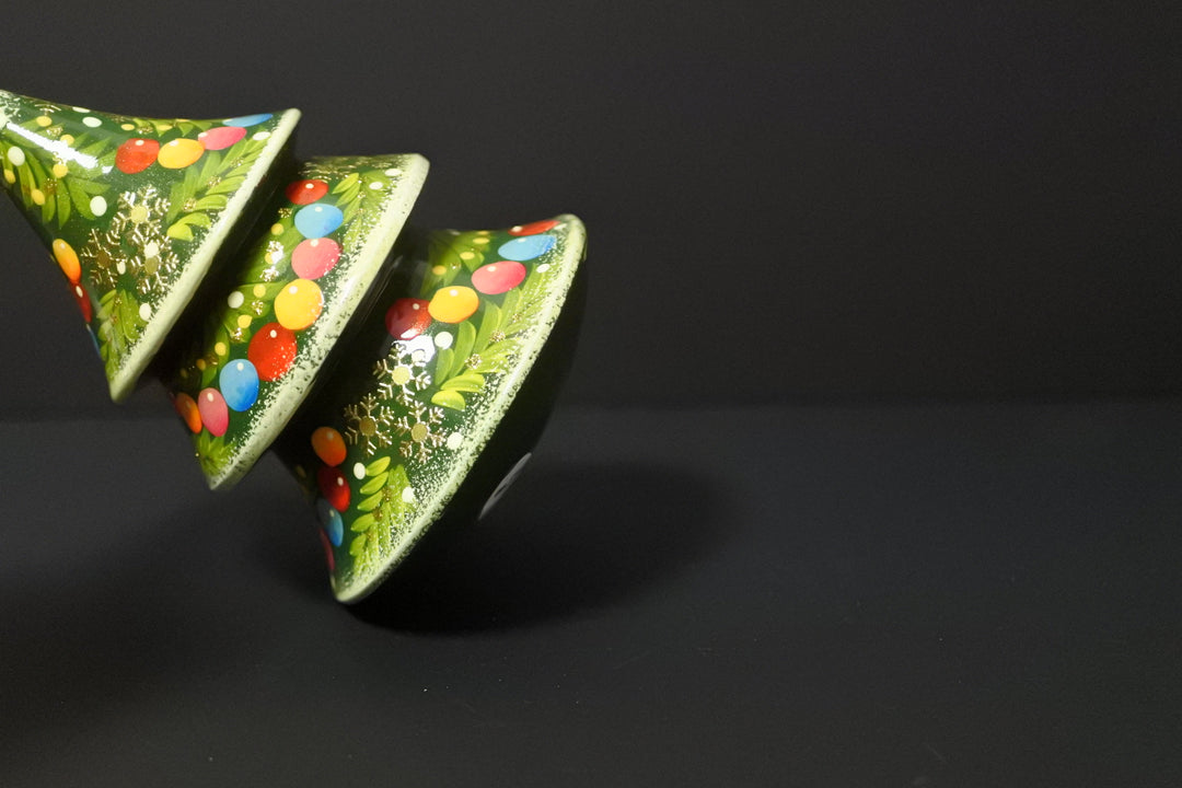 クリスマスツリーの起き上がりこぼし♪