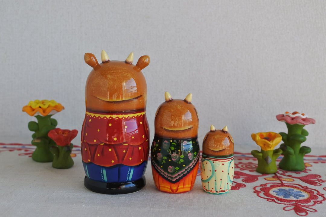 マトリョーシカ　ウシさんの草刈り3P