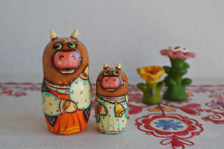 マトリョーシカ　ウシさんの草刈り3P