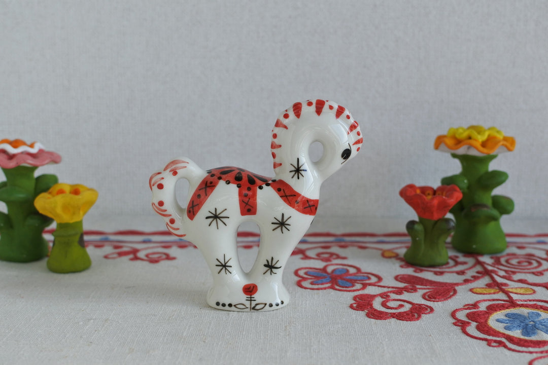 ベショーリ陶磁器工房　朱の馬　2026干支午