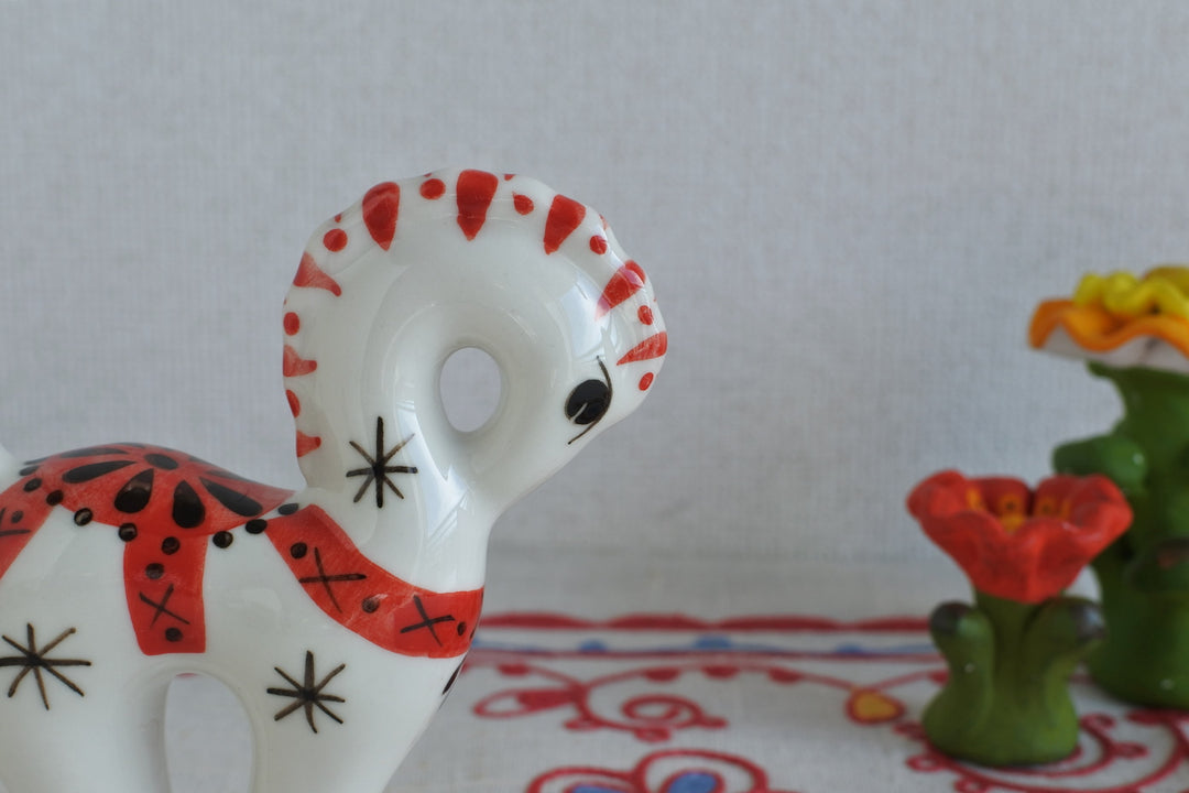 ベショーリ陶磁器工房　朱の馬　2026干支午