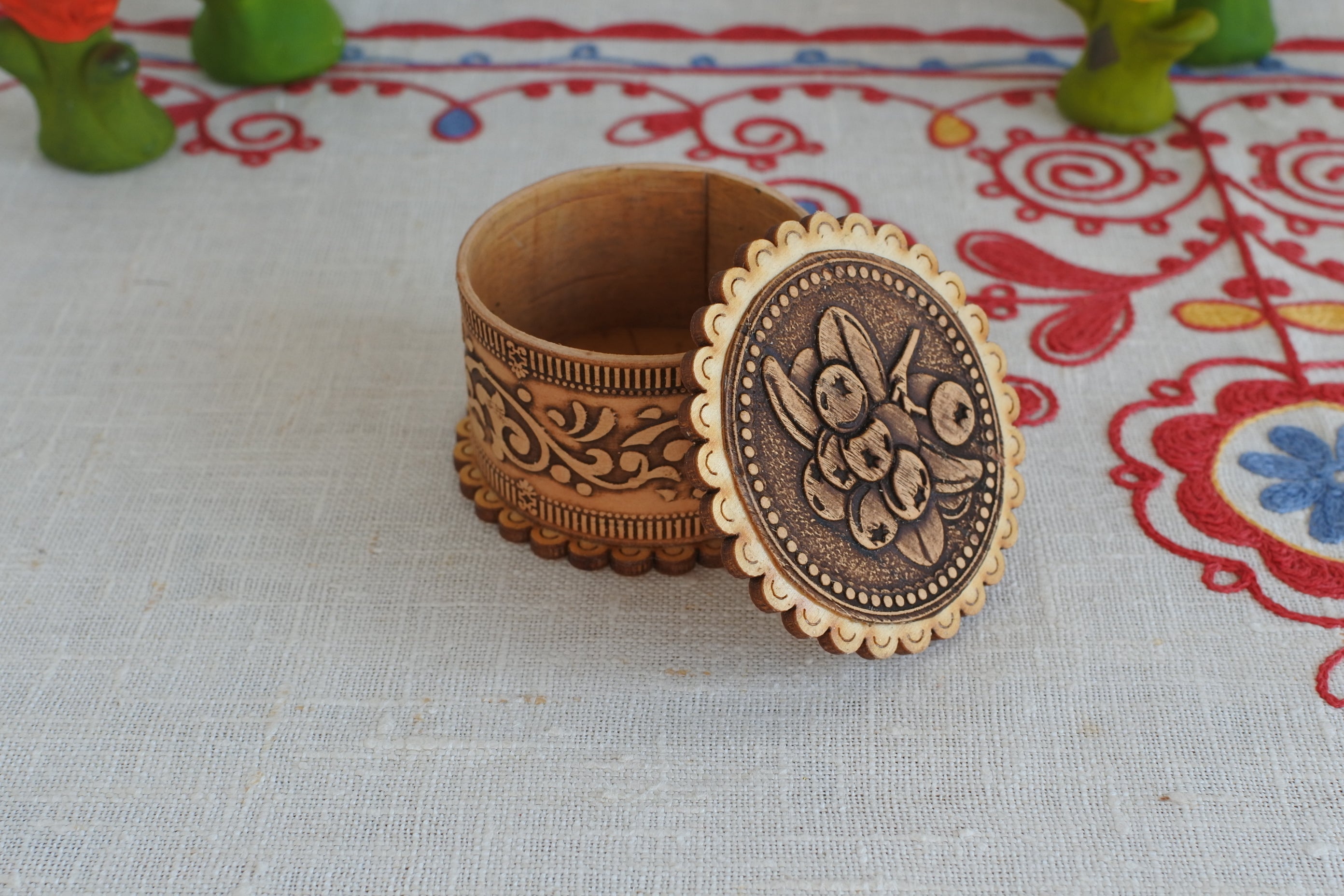 白樺細工ベレスタ ボックス 小箱 白樺樹皮 アクセサリーケース