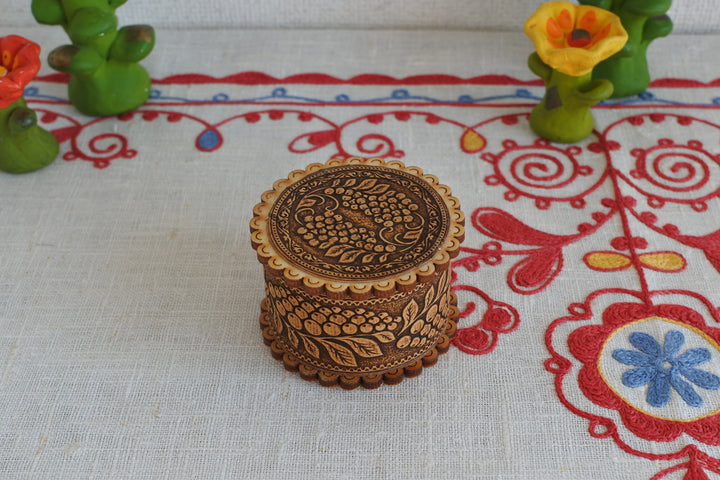 白樺細工ベレスタ　小箱　ななかまど