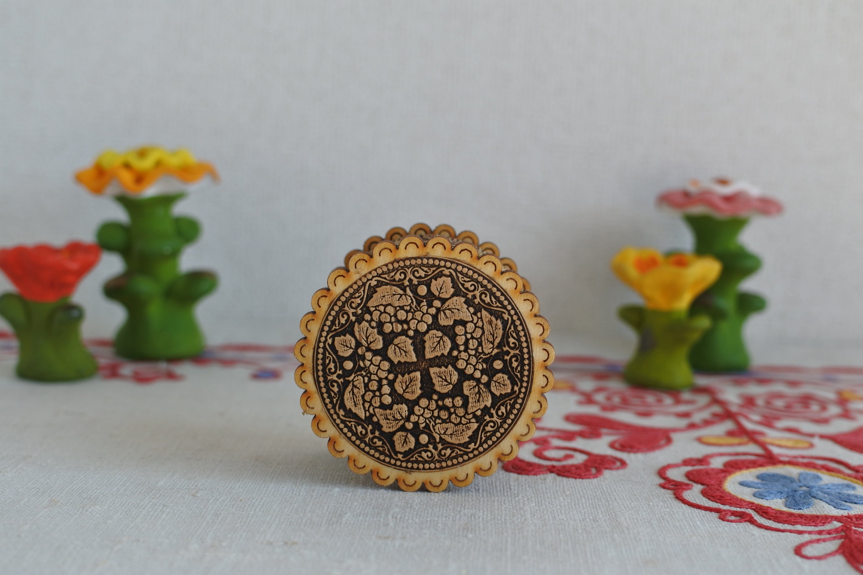 ロシア雑貨☆白樺 ベレスタ収納ボックスA ハンドペイントbox マトリョーシカ 白樺細工ベレスタ ボックス 小箱 ライチョウ シベリア杉の実 白樺樹皮