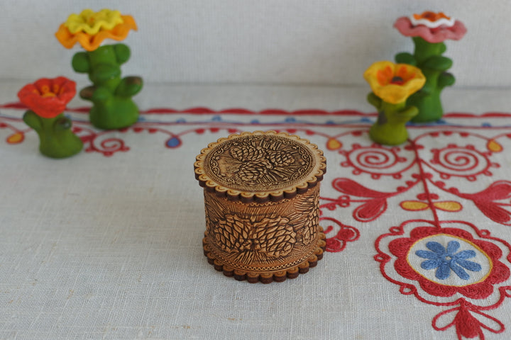 白樺細工ベレスタ　小箱　まつぼっくり