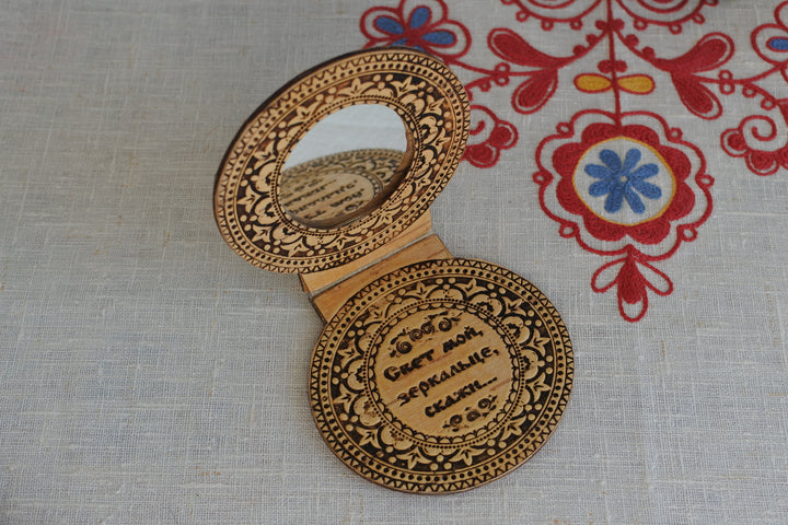 ベレスタ　コンパクトミラースクエア　シベリアの夜